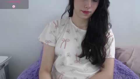 Snapshot of sexyasstime_1718 chatting on 07-10-26, 08:44 Alice online show from 07-10-26, 08:44