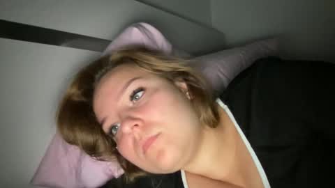 Snapshot of sexyayo666 chatting on 01-13-26, 12:32 ALAYA online show from 01-13-26, 12:32