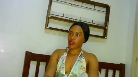Snapshot of sexybaddie_ chatting on 11-20-25, 04:40 Lisa online show from 11-20-25, 04:40