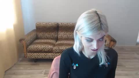 Snapshot of sexybeatriice chatting on 01-02-25, 07:12 sexybeatriice online show from 01-02-25, 07:12