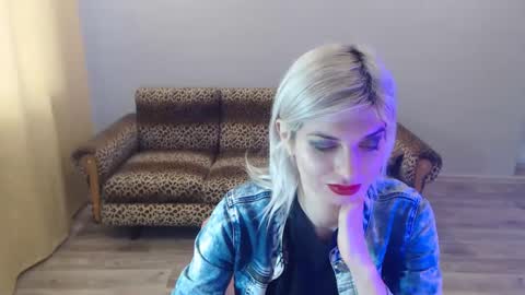 Snapshot of sexybeatriice chatting on 01-20-25, 10:29 sexybeatriice online show from 01-20-25, 10:29