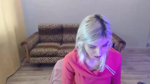 Snapshot of sexybeatriice chatting on 01-28-25, 07:22 sexybeatriice online show from 01-28-25, 07:22
