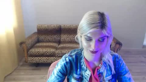 Snapshot of sexybeatriice chatting on 01-31-25, 10:10 sexybeatriice online show from 01-31-25, 10:10
