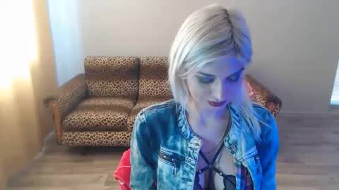 Snapshot of sexybeatriice chatting on 02-16-25, 10:10 sexybeatriice online show from 02-16-25, 10:10