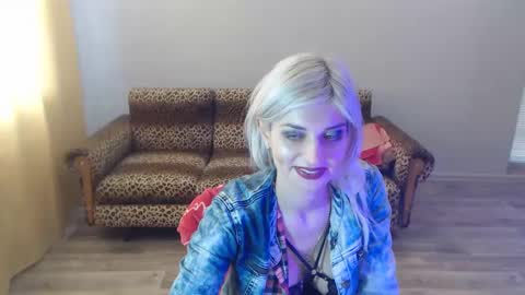 Snapshot of sexybeatriice chatting on 02-16-25, 01:16 sexybeatriice online show from 02-16-25, 01:16