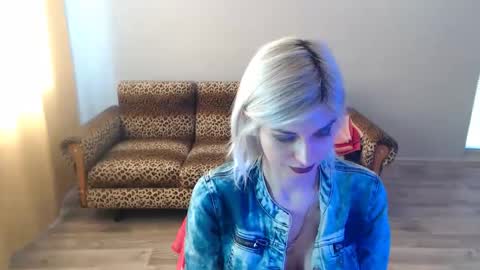 Snapshot of sexybeatriice chatting on 03-02-25, 10:24 sexybeatriice online show from 03-02-25, 10:24