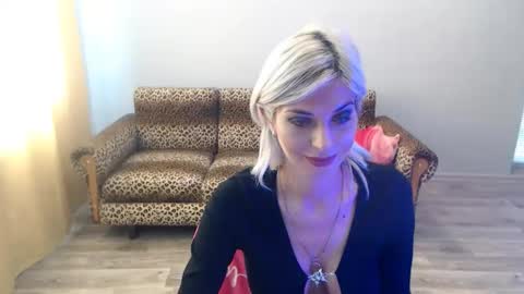Snapshot of sexybeatriice chatting on 10-01-25, 06:41 sexybeatriice online show from 10-01-25, 06:41