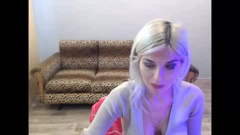 Snapshot of sexybeatriice chatting on 10-05-25, 06:23 sexybeatriice online show from 10-05-25, 06:23