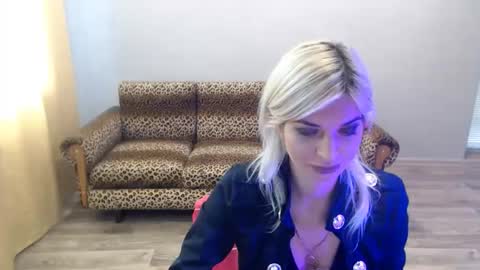 Snapshot of sexybeatriice chatting on 10-16-25, 06:47 sexybeatriice online show from 10-16-25, 06:47