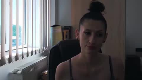 Snapshot of sexybeeaa chatting on 05-30-26, 07:38 SexyBea online show from 05-30-26, 07:38