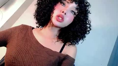 Seraphina Blaze online show from 10-22-25, 04:24