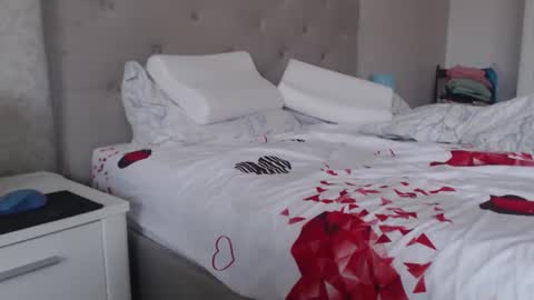 Sexyblonde4u58 online show from 03-27-26, 05:13
