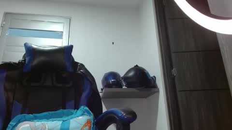 Iker online show from 06-04-26, 03:34