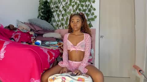 Snapshot of sexybrunnetem chatting on 02-13-25, 08:27 sofia online show from 02-13-25, 08:27