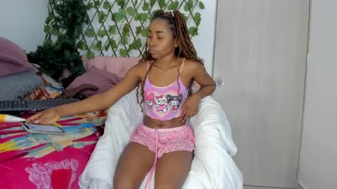 Snapshot of sexybrunnetem chatting on 02-22-25, 08:50 sofia online show from 02-22-25, 08:50