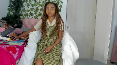 Snapshot of sexybrunnetem chatting on 02-23-25, 11:44 sofia online show from 02-23-25, 11:44