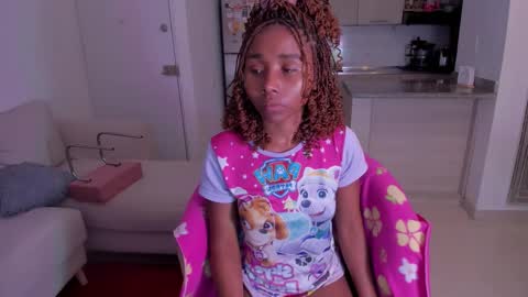 Snapshot of sexybrunnetem chatting on 10-08-25, 12:30 sofia online show from 10-08-25, 12:30