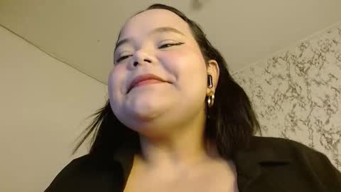 Snapshot of sexychubbyy chatting on 12-14-25, 03:45 Eva online show from 12-14-25, 03:45