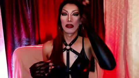 Devine online show from 06-25-26, 02:11