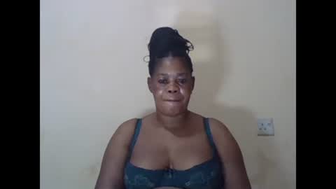 Snapshot of sexydove2 chatting on 02-16-25, 03:26 EMILY online show from 02-16-25, 03:26