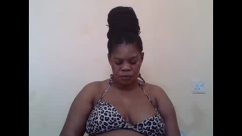 Snapshot of sexydove2 chatting on 02-23-25, 12:48 EMILY online show from 02-23-25, 12:48