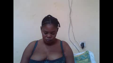Snapshot of sexydove2 chatting on 09-25-25, 04:05 EMILY online show from 09-25-25, 04:05