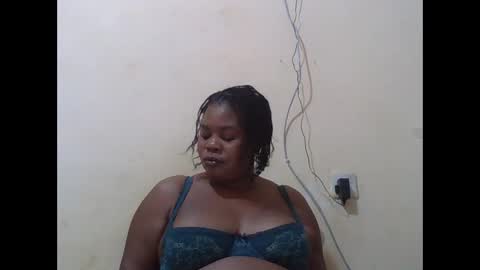 Snapshot of sexydove2 chatting on 10-03-25, 07:11 EMILY online show from 10-03-25, 07:11