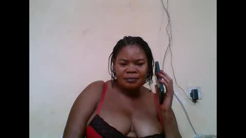 Snapshot of sexydove2 chatting on 10-04-25, 07:50 EMILY online show from 10-04-25, 07:50