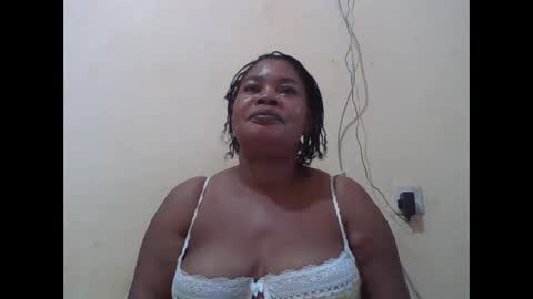 Snapshot of sexydove2 chatting on 10-08-25, 03:48 EMILY online show from 10-08-25, 03:48