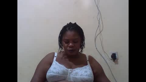 Snapshot of sexydove2 chatting on 10-08-25, 06:27 EMILY online show from 10-08-25, 06:27