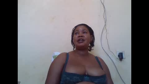 Snapshot of sexydove2 chatting on 10-11-25, 08:13 EMILY online show from 10-11-25, 08:13