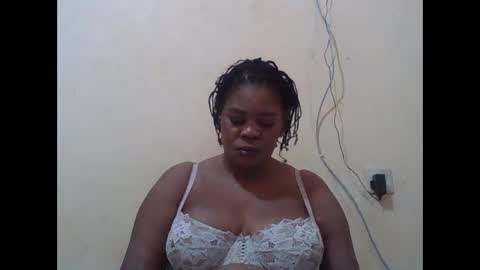 Snapshot of sexydove2 chatting on 10-13-25, 03:39 EMILY online show from 10-13-25, 03:39