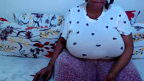 sexyebonylove89 online show from 10-01-25, 09:21