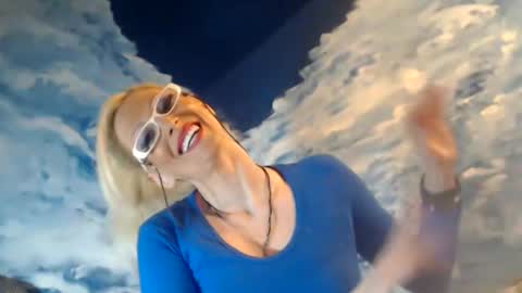 Snapshot of sexyeni chatting on 01-13-25, 08:48 ENI pvt moan your name WHEN I M NOT online you tell me in SNAPCHAT deal yes add me... FREE TWITTER magiconline101...... online show from 01-13-25, 08:48