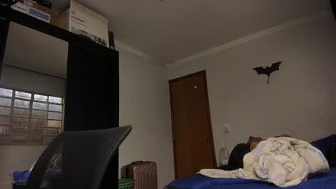 Snapshot of sexyflightz chatting on 12-18-24, 09:58 chris online show from 12-18-24, 09:58