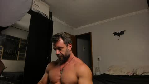 Snapshot of sexyflightz chatting on 01-08-25, 10:16 chris online show from 01-08-25, 10:16