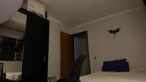 Snapshot of sexyflightz chatting on 02-26-25, 01:53 chris online show from 02-26-25, 01:53