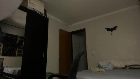 Snapshot of sexyflightz chatting on 03-09-25, 03:32 chris online show from 03-09-25, 03:32