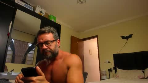Snapshot of sexyflightz chatting on 10-29-25, 04:31 chris online show from 10-29-25, 04:31