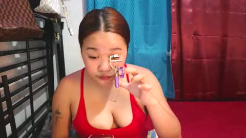 Snapshot of sexyheartyy chatting on 05-19-26, 02:01 Heart online show from 05-19-26, 02:01