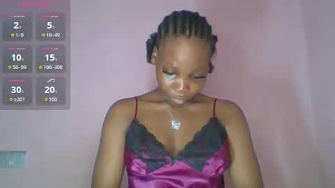 Snapshot of sexyhotbody_haileyxx chatting on 10-28-25, 09:24 Hailey online show from 10-28-25, 09:24