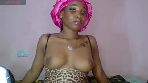 Snapshot of sexyhotbody_haileyxx chatting on 11-02-25, 08:33 Hailey online show from 11-02-25, 08:33