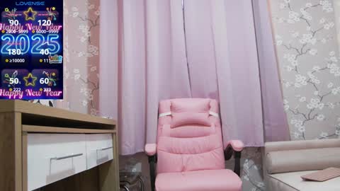 Snapshot of sexyhottease69 chatting on 01-02-25, 10:37 Flavia online show from 01-02-25, 10:37