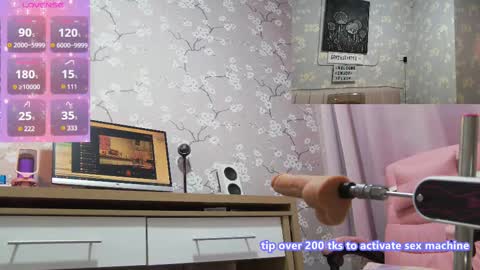Snapshot of sexyhottease69 chatting on 02-26-25, 11:09 Flavia online show from 02-26-25, 11:09