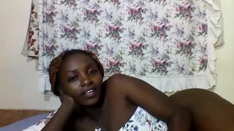 Snapshot of sexyjoane chatting on 01-26-25, 03:27 JOAN online show from 01-26-25, 03:27