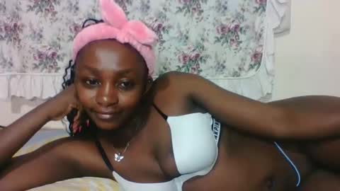 Snapshot of sexyjoane chatting on 02-08-25, 06:44 JOAN online show from 02-08-25, 06:44