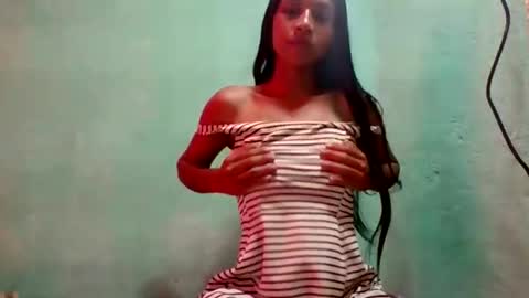 sexyjolie586 online show from 05-27-26, 07:16
