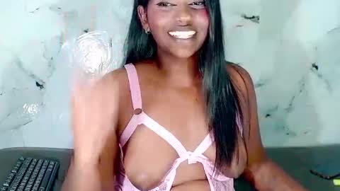 Snapshot of sexykitten147 chatting on 06-22-26, 03:25 SexyKitten147 online show from 06-22-26, 03:25