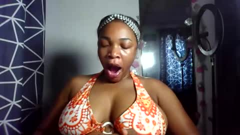 Snapshot of sexykuchie889 chatting on 06-08-26, 07:42 malia online show from 06-08-26, 07:42
