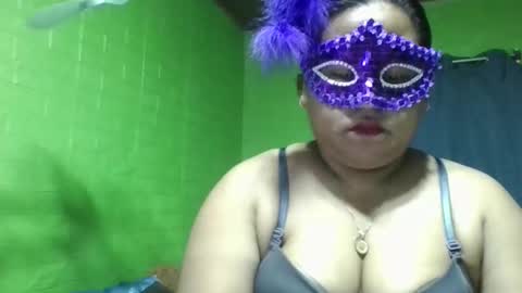 Snapshot of sexyloves143 chatting on 10-26-25, 12:05 sexyloves143 online show from 10-26-25, 12:05